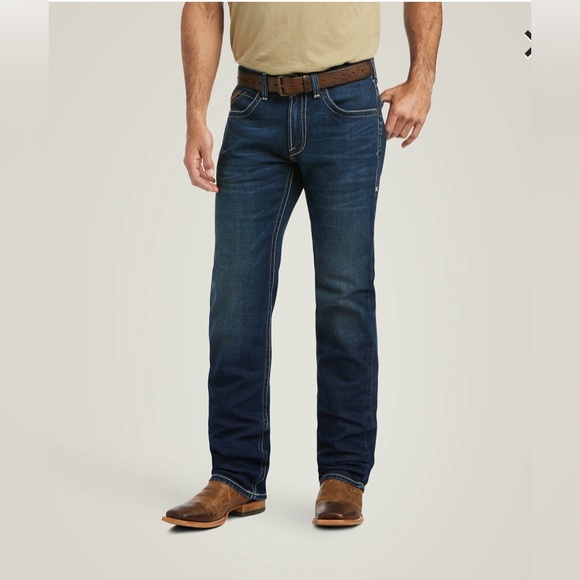 M5 Straight Fit Stretch Remming Stackable Straight Leg Jean - Picture 2 of 9